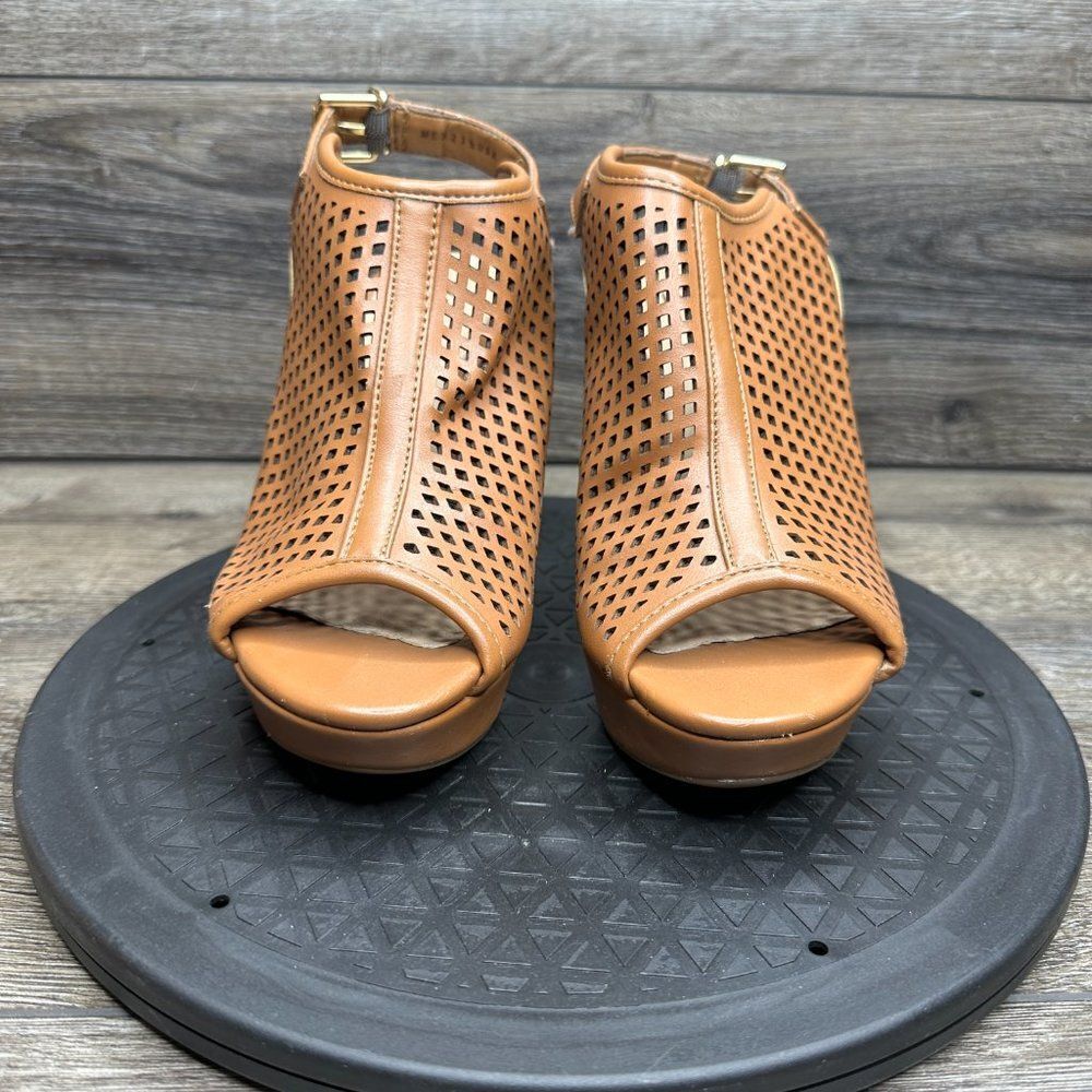 Flexi Heels Womens size 6.5 Tan Block Heel - Picture 2 of 8